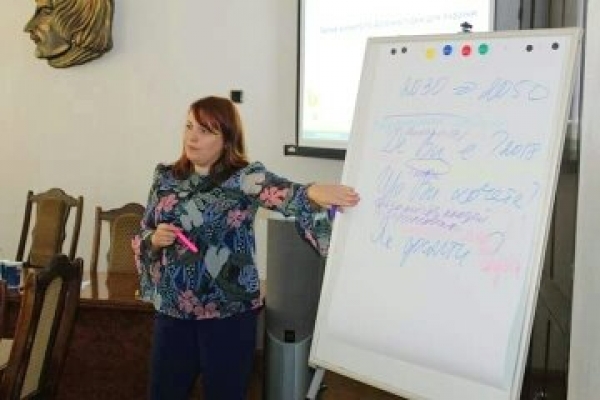Украина: Круглый стол «Современные практики решения проблем окружающей среды на местном уровне» в Нежине