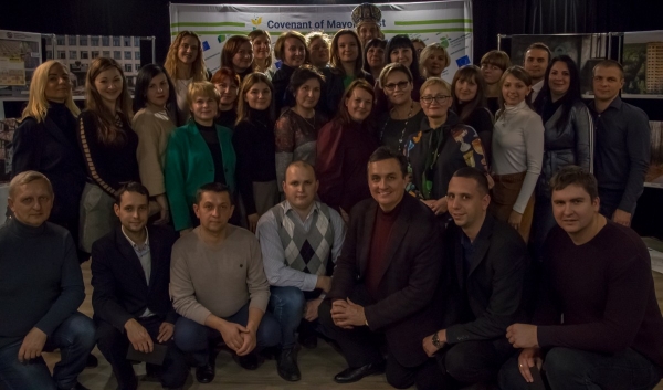 Ukraine: Harmony of events - training and operetta